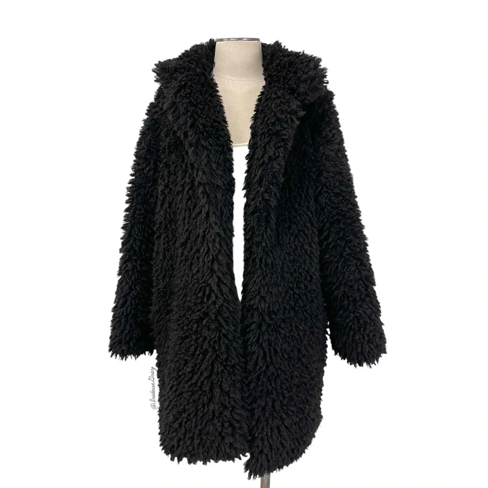 Wild Fable- Faux Fur Teddy Black Midi Jacket Size Medium Juniors.